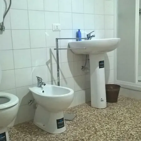 Apartment Lilia Stazione E Outlet *
