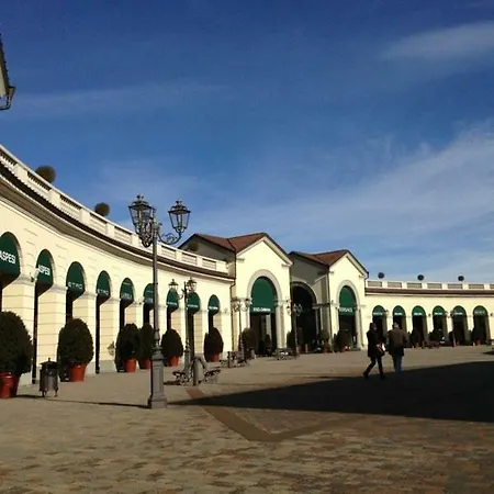 Lilia Stazione E Outlet *