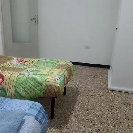 Lilia Stazione E Outlet *